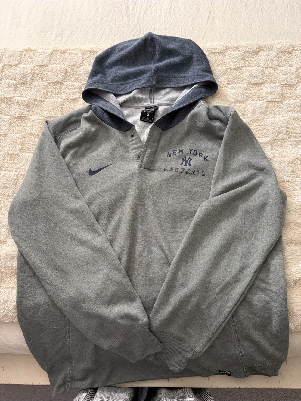 Nike New York Yankees sweatshirt